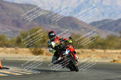 media/Jan-09-2022-SoCal Trackdays (Sun) [[2b1fec8404]]/Turn 14 (10am)/